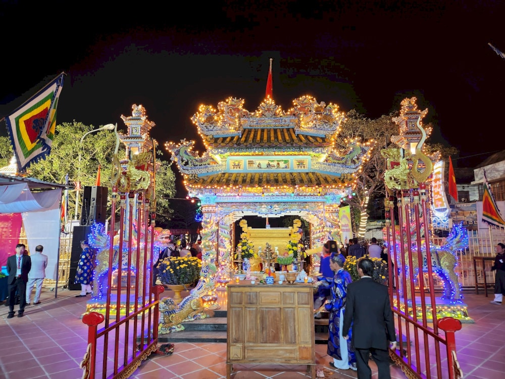 Thai Duong temple offers visitors a glimpse into the spiritual traditions and coastal beliefs of the local community